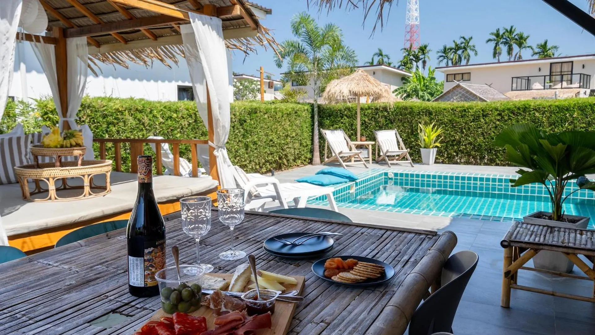 Manao Pool Villa 8 - 5 Mins Walk To The Beach 코란타